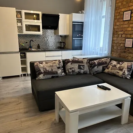 Wawrzyniaka 15 Apartamento *